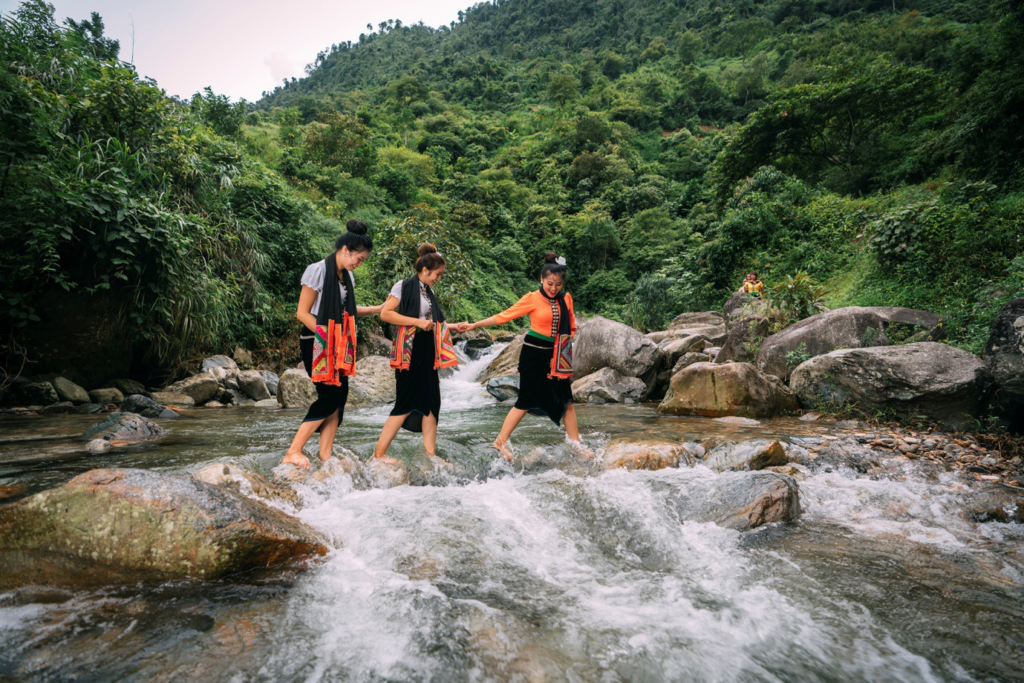 Hot spring with “fairy bathing”